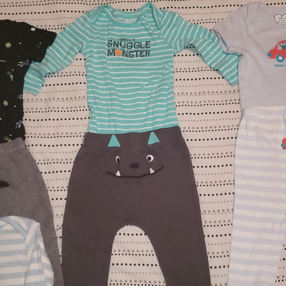 4Sets Baby Bundle - Picture 2 of 6
